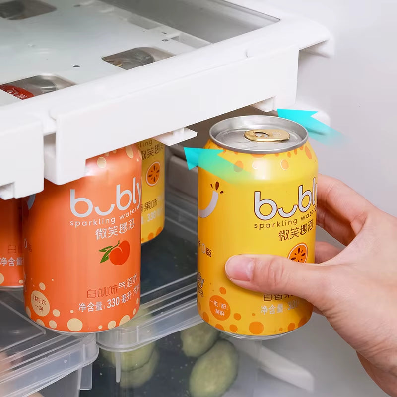 Cajón de almacenamiento para refrigerador, diseñado para optimizar el espacio, organizar latas y botellas de manera eficiente. Con un diseño futurista y modular, adaptándose al estilo de vida moderno con un toque minimalista.